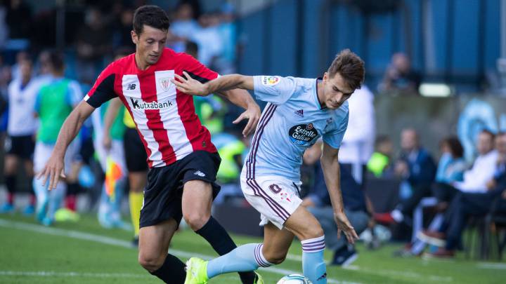 Denis Suárez conduce el balón durante el último partido ante el Athletic