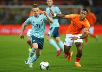 Luuk de Jong se reconcilia con el gol y alivia a Holanda en el 92'