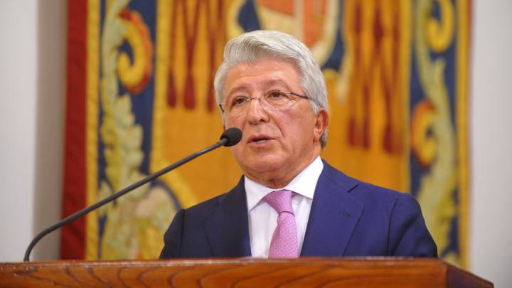Enrique Cerezo, durante la entrega de unos premios en la Universidad de Oviedo.