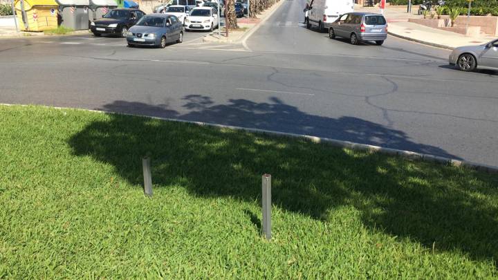 Arrancan la placa de la glorieta del jeque Al Thani
