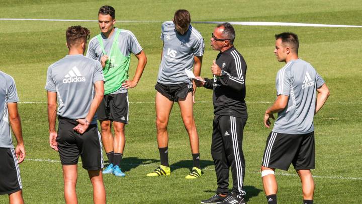 Álvaro Cervera irá con todo a La Rosaleda en un duelo declarado de alto riesgo