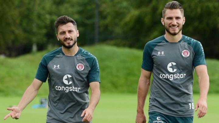 Los aficionados del St. Pauli piden la marcha de Cenk Sahin por apoyar la ofensiva turca en Siria