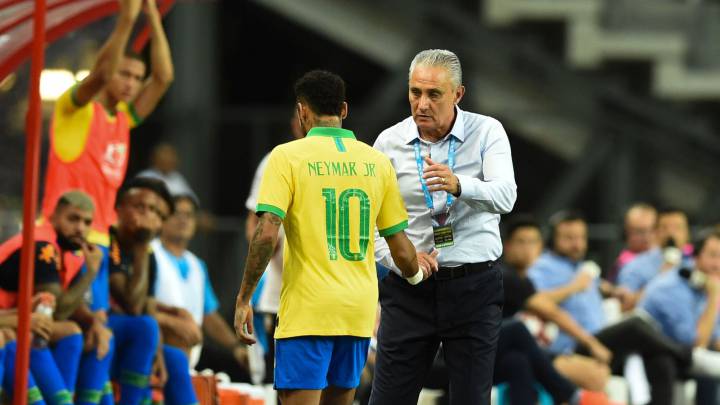 Neymar: PSG alarm as forward picks up injury with Brazil