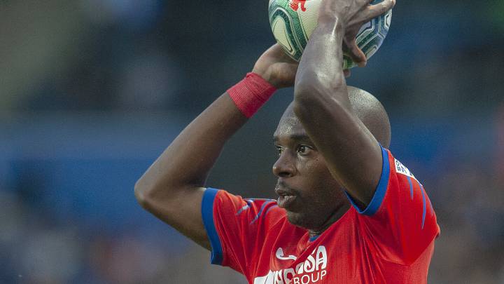 Nyom hará historia si juega el derbi del sábado