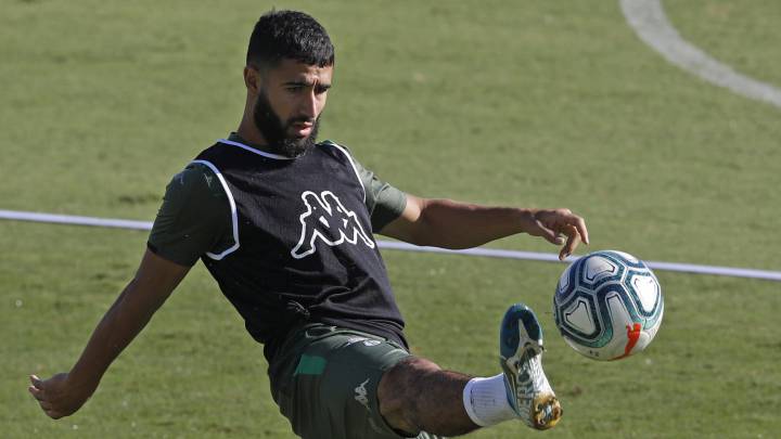 El Betis y Rubi tienen recuperados a Loren Morón, Nabil Fekir y Borja Iglesias y el técnico está ante la disyuntiva de alinear a los tres atacantes juntos.
