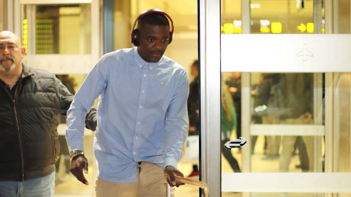 El centrocampista del Betis William Carvalho será intervenido de hernia discal y estará de baja varios meses. Rubi se queda sin el medio portugués.