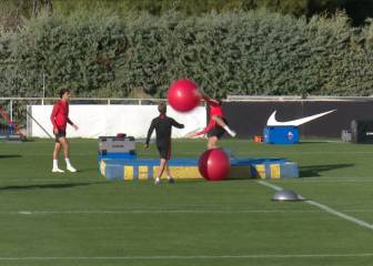 Saúl y la bola de pilates: del juego con Joao Félix a desplazar 3 metros al ayudante...