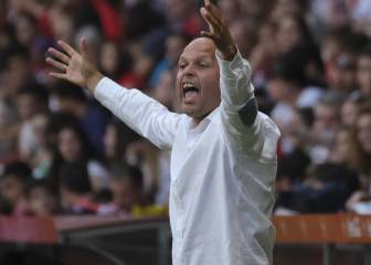 El Sporting llega a Elche con José Alberto muy discutido