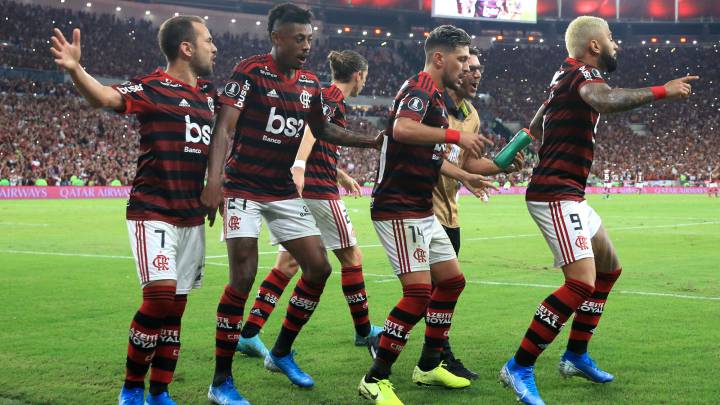 El equipo dirigido por Jorge Jesús superó a Gremio con actuación destacada de Bruno Henrique y Gabigol jugará por el título ante River Plate.