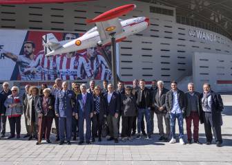 El Atlético inauguró la estatua en homenaje al Atlético-Aviación