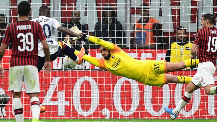 El guardameta italiano del Milán, Gianluigi Donnarumma, durante un partido.