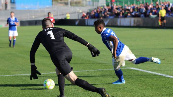 El Marbella golea en Granada y sigue invicto e imparable