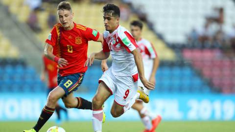 España pone la directa a octavos.