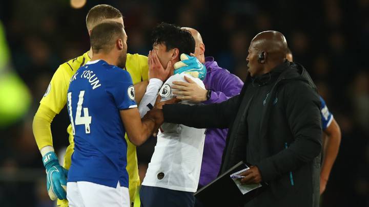 El Everton, en el añadido, acentúa la crisis del Tottenham