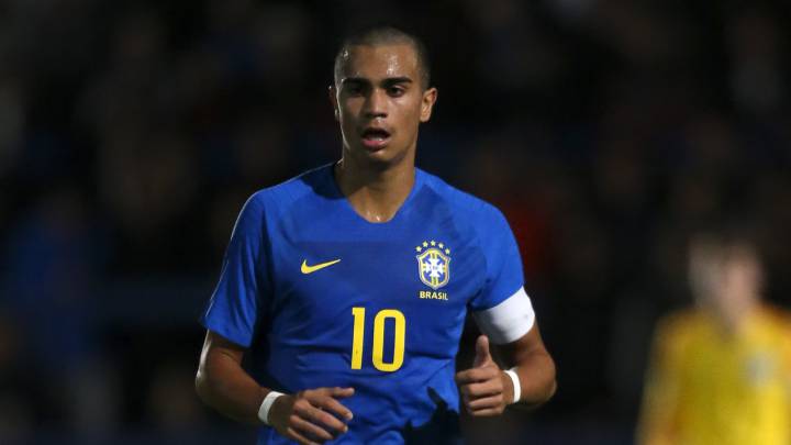 Reinier, en un partido de Brasil Sub-17.