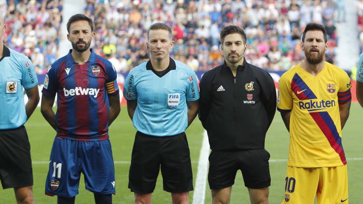 Hernández Hernández será el árbitro del Betis- Sevilla del 10-D