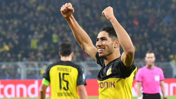 Achraf, jugador del Dortmund cedido por el Real Madrid, celebra su segundo gol en el partido de Champions contra el Inter de Milán.
