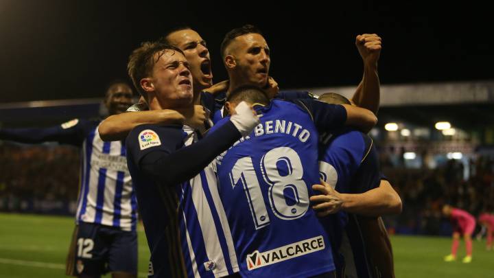 La base de Segunda B sostiene a la Ponferradina