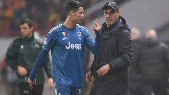 Cristiano Ronaldo upset after substitution