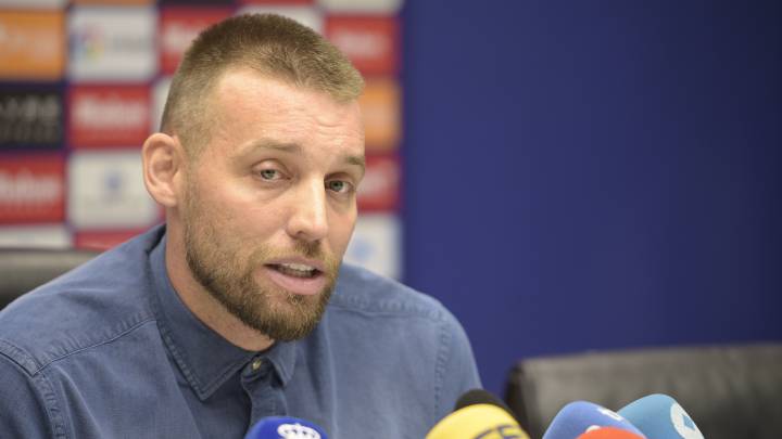 Michu presenta su dimisión como secretario técnico del Oviedo