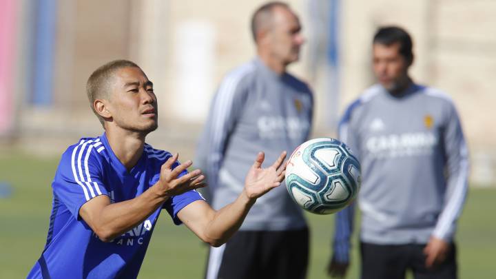Linares, Pombo y Kagawa se disputan dos puestos