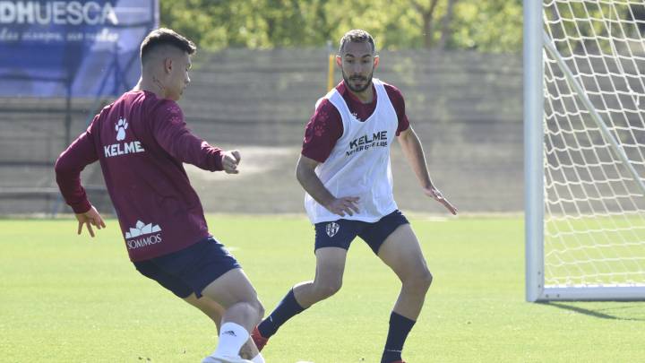 El Oviedo se blinda ante la versión local del Huesca