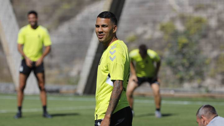 Viera entra en la convocatoria para medirse al Alcorcón