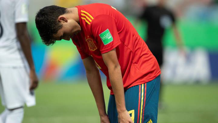 Pedri se lamenta de la derrota de España ante Francia.