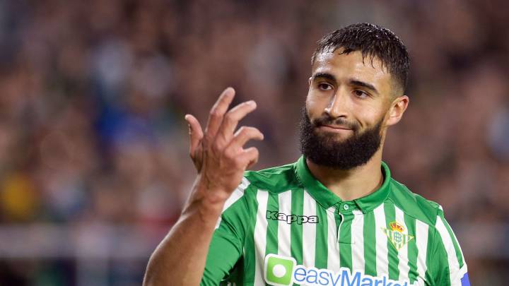 El Betis realizó seis fichajes y apenas dos de ellos juegan a menudo: Álex Moreno, que brilla, y Nabil Fekir, que está dejando bastante que desear.