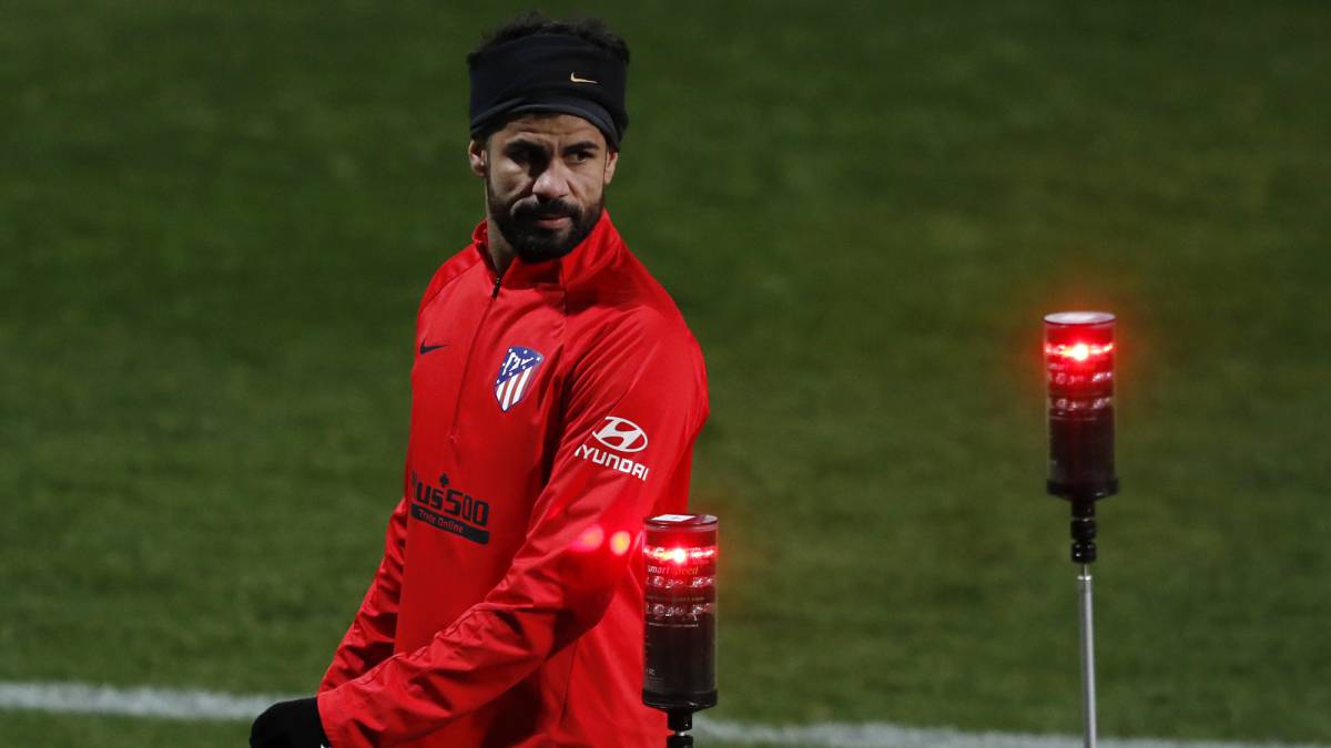 El delantero hispano-brasileño del Atlético de Madrid, Diego Costa, durante un entrenamiento.