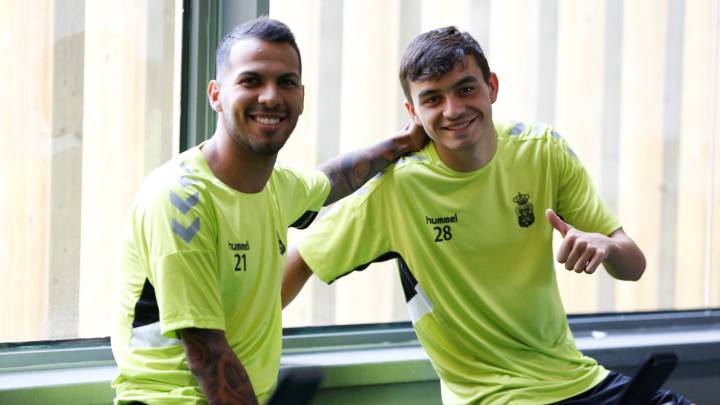 Jonathan Viera y Pedri.