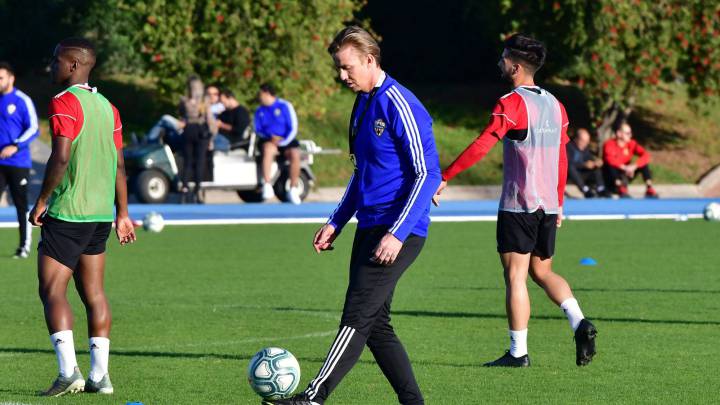 Elche - Almería: horario, TV y cómo y dónde ver en directo