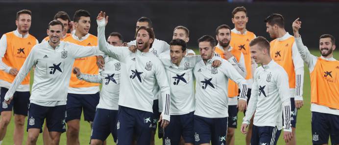 La Selección volvió a hacer gala del buen ambiente entre sus internacionales durante el entrenamiento de ayer celebrado sobre el césped del estadio Ramón de Carranza.