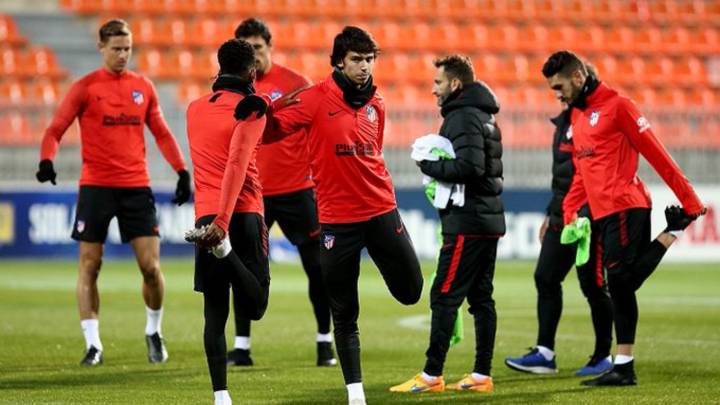 João Félix y Lemar durante el entrenamiento.