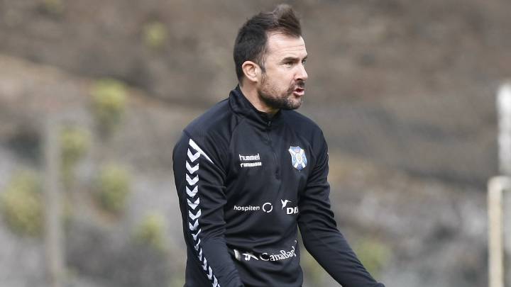 Aritz López Garai deja de ser el entrenador del Tenerife