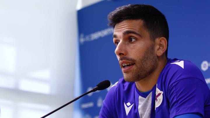 Eneko Bóveda, en la sala de prensa de Abegondo