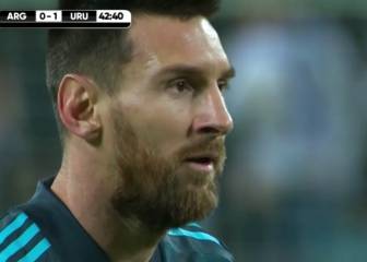 Cavani retó a Messi a pelear y el '10':