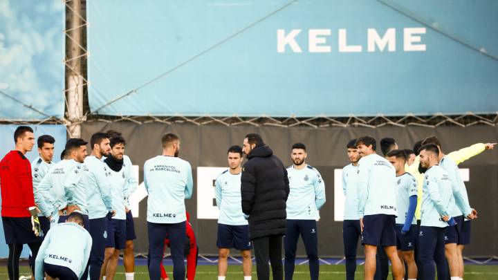 Machín, con el grupo.