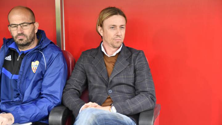 Guti dispone a 23 de sus 24 futbolistas y tiene un 'problema'