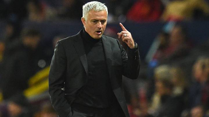El entrenador portugués del Tottenham, José Mourinho, durante un partido.
