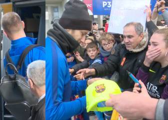 El bonito gesto de Ter Stegen y Rakitic con esta fan: el portero no dudó en bajarse del autobús