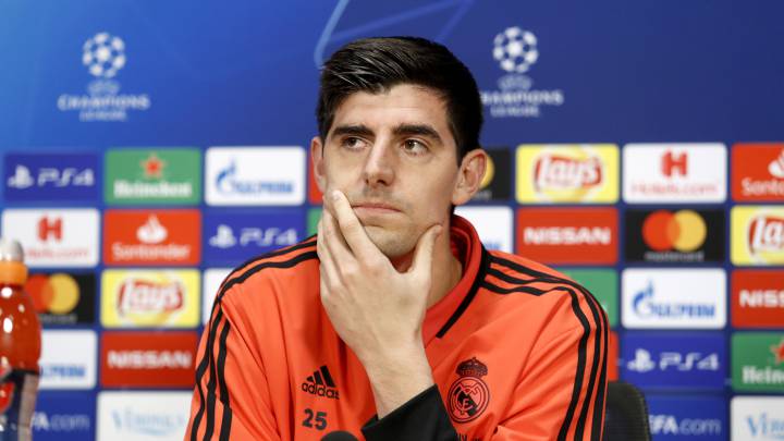 Real Madrid's Courtois: "Bale took the mickey with the flag, but he's fully committed to the team"