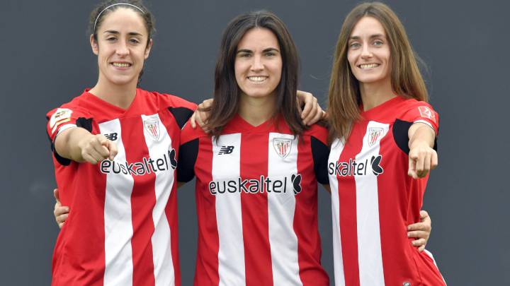 Las defensas Eunate y Moraza y la delantera Yulema Corres.