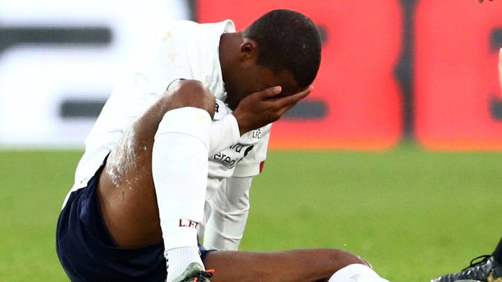 Wijnaldum y los insultos racistas: "Si todos siguen jugando, nunca se detendrá"