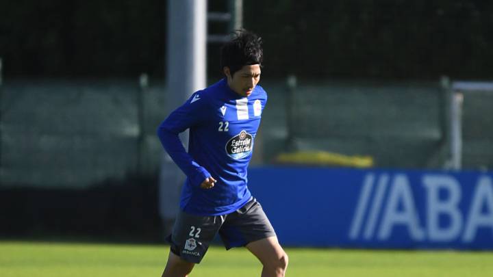 Gaku Shibasaki en un entrenamiento con el Deportivo