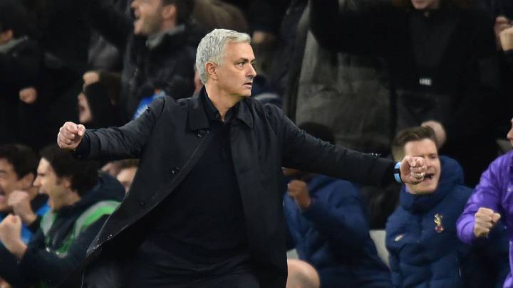 Jose Mourinho celebra el gol de Serge Aurier durante el Tottenham-Olympiacos de la Champions League.