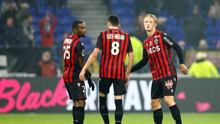 El Niza recupera la sonrisa con un gran Dolberg