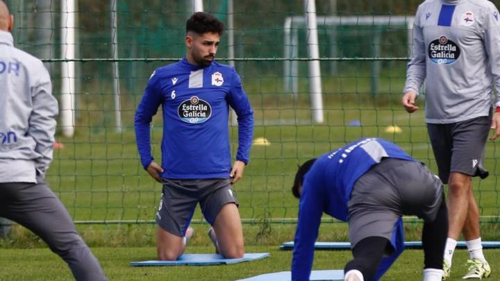 Peru Nolaskoain en un entrenamiento con el Deportivo