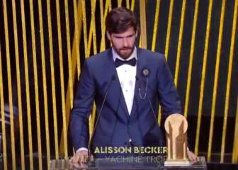 Alisson estrena el Premio Yashin