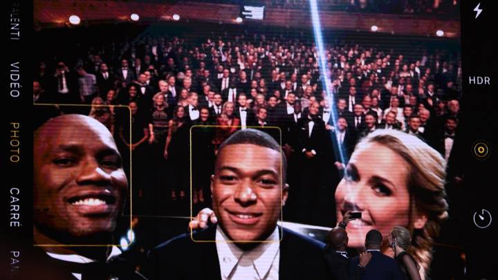 Kylian Mbappé's selfie finally takes place with Didier Drogba